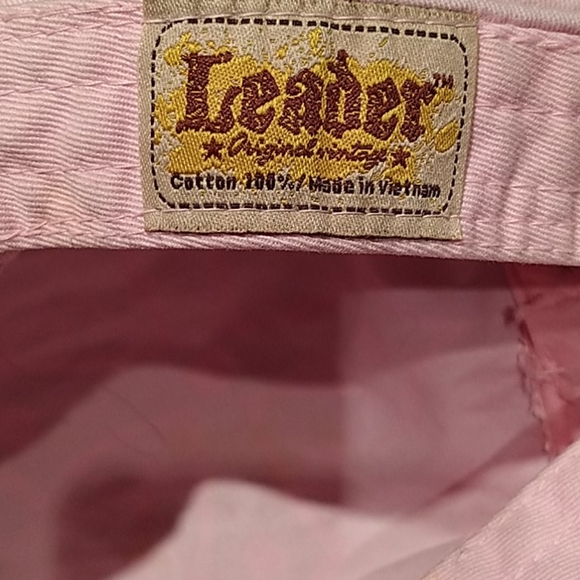 pink hat with cross - Picture 3 of 3